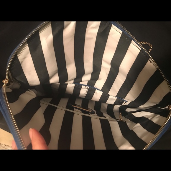 Handbag - Picture 3 of 4